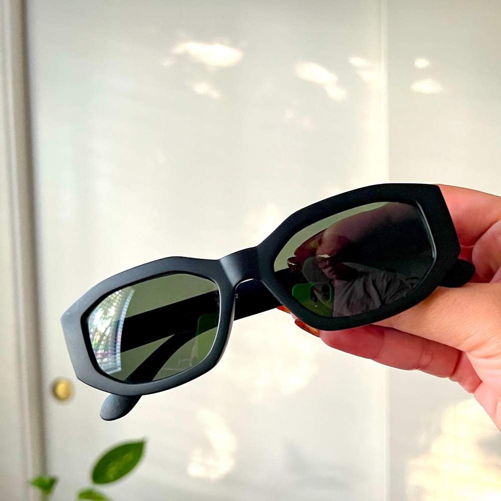 Matte black Sunglasses